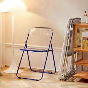 Chaise pliante moderne transparente en plastique avec pieds en métal – Meuble d'intérieur très prisé pour jardins, espaces extérieurs et zones commerciales - Product Image 3