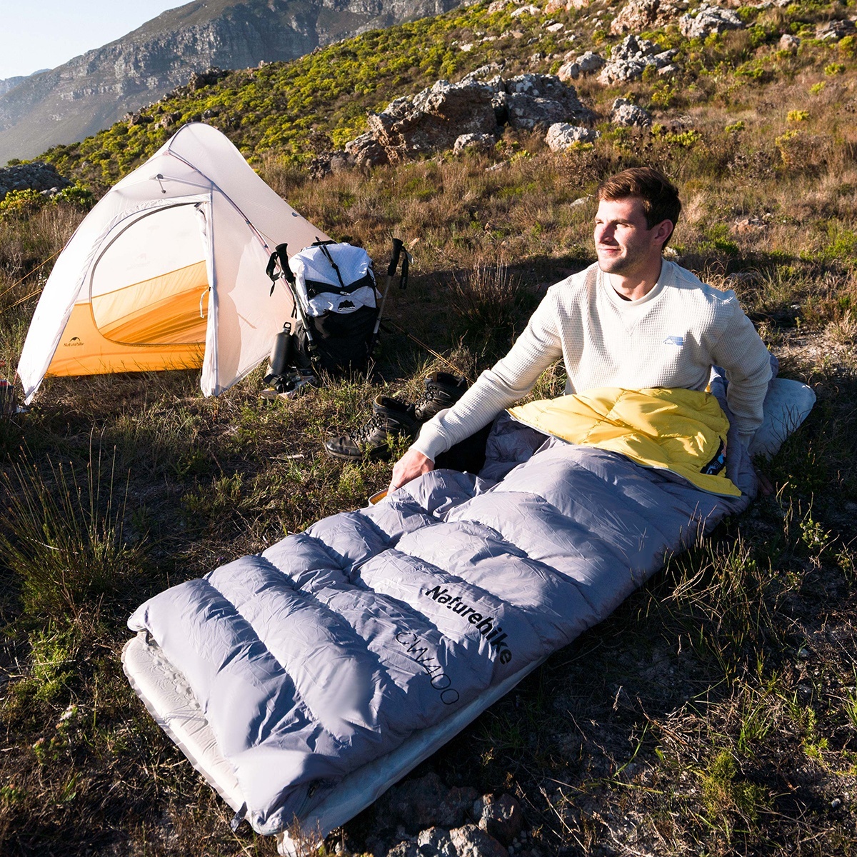 Naturehike Opklapbaar Campingbed – 190x70x48 Cm, Met 3 Cm Gewatteerde Laag, Draagkracht Tot 150 Kg, Inclusief Kussen