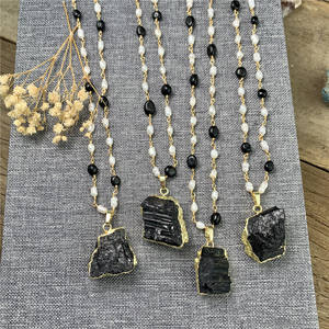 <span class=keywords><strong>Collana</strong></span> LS-B1591 Placcata Oro <span class=keywords><strong>con</strong></span> Pietra Grezza di Tormalina Nera Naturale, <span class=keywords><strong>Collana</strong></span> <span class=keywords><strong>con</strong></span> Gemme di Onice Nero e Catena a <span class=keywords><strong>Rosario</strong></span> <span class=keywords><strong>con</strong></span> Perle - Product Image 2