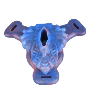 YOCY Masajeador Triangular de Silicona Portátil con Orificio para Hombres y Mujeres, para Fricción, Masturbación, Coqueteo y Diversión - Product Image 4
