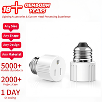 Adaptateur de prise E26 vers prise américaine 10A 110-250V en PC ignifuge à 2/3 broches pour usage domestique et commercial – Vente directe usine