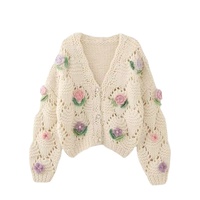 Maßgefertigter Gehäkelter Baumwoll-Damen-Cardigan mit V-Ausschnitt Langer Winter-Strickpullover im Casual-Stil mit Schöner Blumendekoration