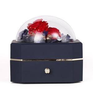 Boîte cadeau de bijoux pour la Saint-Valentin, boîte cadeau hémisphérique exquise avec fleur éternelle, boîte cadeau style tiroir - Product Image 3