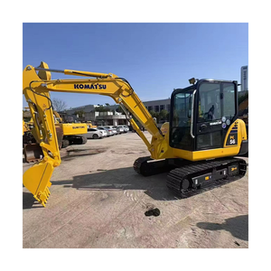 Excavatrice compacte d'occasion en bon état Komatsu PC56-7 à transmission automatique pour projets d'aménagement paysager municipaux, 5,3 tonnes - Product Image 6