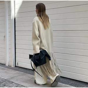 2023 automne nouveau <span class=keywords><strong>trench</strong></span> <span class=keywords><strong>mi</strong></span>-<span class=keywords><strong>long</strong></span> à pompon pour <span class=keywords><strong>femme</strong></span> - Product Image 2
