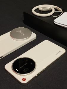 สมาร์ทโฟน Mi 17 Ultra 5G รุ่นเลนส์ซูมกลไก Lei Ca Edition หน้าจอ 6.9 นิ้ว กล้อง 200MP แบตเตอรี่ 6800mAh ชิปประมวลผล Snapdragon 8 Elite Gen5 - Product Image 5