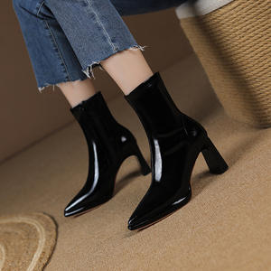 Botas de media pantorrilla ajustadas, modernas y versátiles para mujer, para otoño e invierno, con tacones gruesos. - Product Image 3