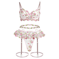 Set Lingerie Wanita Pink dengan Bordir Bunga Kecil, Ruffle Mesh, Bra, Garter Belt, Thong, Hiasan Pita, dan Bahan Transparan untuk Tidur