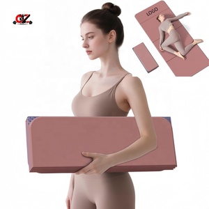 Esterilla de Yoga Plegable de 7 Pliegues, 70x24, 1.5 Pulgadas de Grosor, Esterilla de Ejercicio Plegable, Duradera, Antideslizante, de Espuma de Caucho Natural, con Logotipo, Compacta, para Viaje y Almacenamiento - Product Image 1