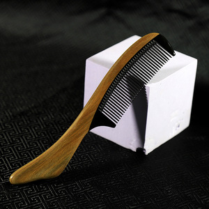 Peine de masaje de madera de 15-20 cm, peine de cuerno de vaca hecho a mano para la población en general - Product Image 1