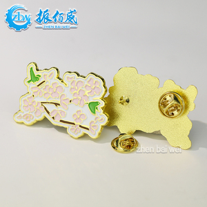 Fábrica de <span class=keywords><strong>China</strong></span> Sin mínimo Logotipo personalizado Alfileres de esmalte suave Insignia Flor Pin de solapa personalizado - Product Image 2