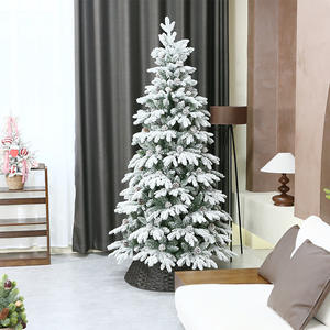 Grand <span class=keywords><strong>sapin</strong></span> artificiel de Noël de <span class=keywords><strong>120</strong></span> <span class=keywords><strong>cm</strong></span> en PE, avec cônes de pin et flocons de neige blancs, idéal pour les supermarchés commerciaux et la décoration intérieure. - Product Image 2