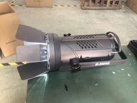 200W Lampu Sorot Kamera Video LED Profesional DMX512 Terbaik dan Terpopuler, Dapat Mengubah Suhu Warna dan Fokus, Peralatan Studio TV