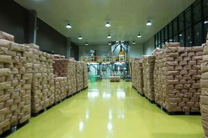 Milano Coffee offre des grains de café torréfiés Arabica légers de qualité supérieure en sacs standard de 250g et 1kg - Product Image 6