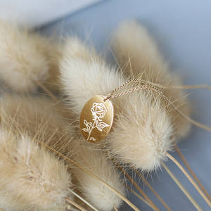 Collar con colgante de flor rosa para mujer, joyería elegante, cadena de eslabones de acero inoxidable chapada en oro de 14K, regalo de boda para mujer - Product Image 2