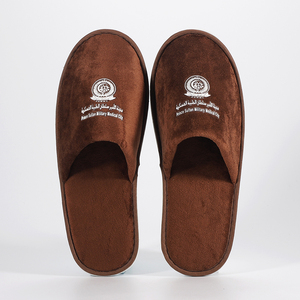 Pantuflas de Lujo para Hotel con Logotipo y Pantuflas Gruesas de Lujo Diseñadas para Habitaciones de Huéspedes que Brindan Comodidad - Product Image 4