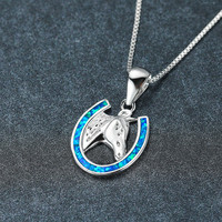 Collier en argent sterling 925 avec pendentif tête de cheval en opale bleue de laboratoire