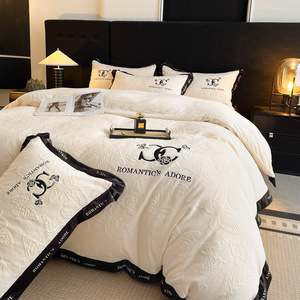 Parure de lit haut de gamme en fourrure de lapin, 4 pièces, en velours de lait sculpté épaissi de qualité supérieure - Product Image 6