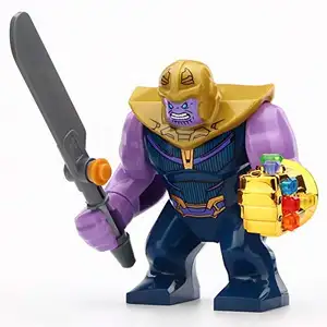 De gros pierres gant-Amazon hot! Infinity War Thanos gantelet infini plaqué or avec 24 pièces pierres puissantes gemmes blocs de construction figurines