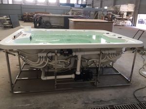 Hiện đại freestanding ngoài trời Whirlpool bồn tắm <span class=keywords><strong>Spa</strong></span> kích thước lớn Trắng Acrylic máy bay phản lực tắm với massage & TV Standalone hiện đại bồn tắm nước nóng - Product Image 6