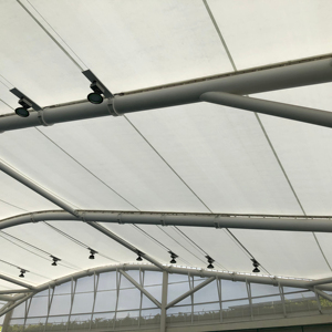 Thiết Kế Hiện Đại Đúc Sẵn Kết Cấu Thép Giàn Mái Ngoài Trời Che Nắng Tán Độ Bền Kéo Màng Lều Cho Phòng Tập Thể Dục Và Sân Tennis - Product Image 1