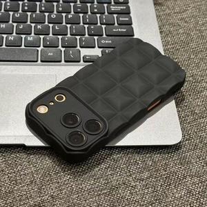 Coque de téléphone à motif damier pour iPhone 17 Pro Max, finition mate effet peau, pour Apple 16, coque de protection haut de gamme antichoc 13 - Product Image 6