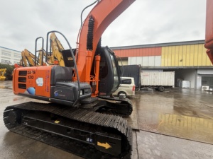 รถขุดตีนตะขาบ HITACHI ZX120 มือสอง ขนาด 12 ตัน 66 กิโลวัตต์ ได้รับการรับรองมาตรฐาน CE ระดับ Tier4 ปริมาตรบุ้งกี๋ 0.52 ลูกบาศก์เมตร เหมาะสำหรับงานก่อสร้างหนัก - Product Image 1