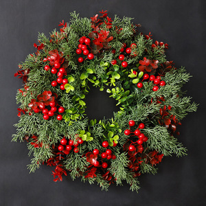 Guirnalda Navideña Roja de Bayas de 40 cm YUELIAN, Corona Navideña Artificial de PE, Corona de Hojas de Eucalipto, Decoración Festiva - Product Image 3