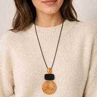 Bijoux de mode OEM/ODM : Collier en résine géométrique minimaliste, chaîne de pull rétro d'hiver, pendentifs et accessoires de mode