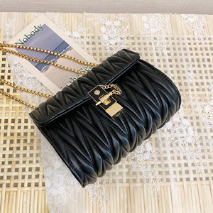 Bolso de cadena cuadrada plisado para mujer, versátil, de cuero PU, informal, cruzado, pequeño, para hombro - Product Image 3