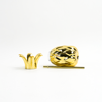 Gobelet en plastique design attrayant en forme de pomme, finition dorée, avec paille et couvercle, sans BPA