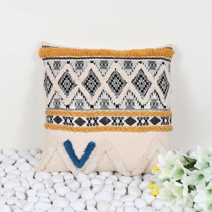 Funda de Cojín Jacquard Boho Texturizada Hecha a Mano en Color Marfil y Negro con Borde Cuadrado para Decoración del Hogar - Product Image 2