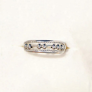 Anello da donna creativo con perline mobili, gioiello da mano unico e di nicchia per tutti i giorni - Product Image 5