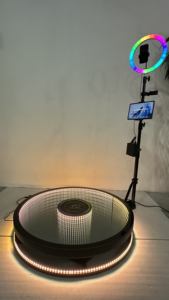 Cabina de Fotos de 360 Grados con Control de Pantalla Táctil, Logotipo Personalizado, Impresión Autoservicio para Smartphones y Tablets, Garantía de 2 Años, Compatible con iPad - Product Image 4