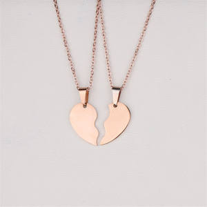 Collier d'amour en acier inoxydable classique à double cœur anglais, chaîne à maillons, anniversaire des amoureux - Product Image 6