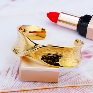 Pulsera de moda de acero inoxidable chapada en oro de 18 quilates recubierta de PVD impermeable de alta calidad - Product Image 3