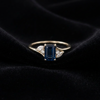 Bague classique en saphir bleu naturel et diamants naturels, avec accent émeraude, pour mariage, en or jaune 14 carats, bijoux fins