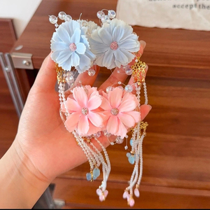 Light Luxury Blue Pink Flower Shaped Hair Claw Clip Fashionable Temperamental Design Girl's Hair Claw Clip Wholesale Headwear - Product Image 1