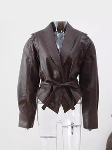 Veste en <span class=keywords><strong>cuir</strong></span> synthétique vintage européenne et américaine 2025 pour femmes, nouvelle tendance streetwear à lacets et col en V, tendance transfrontalière - Product Image 4