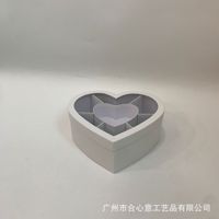 Naar uw smaak: kleine hartvormige fruitgeschenkdoos met meerdere compartimenten, gemaakt van gerecycled karton, gemaakt in China