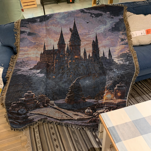 Tapiz de Pared Jacquard con Diseño de Castillo Mágico de Fantasía, Torre Gótica de Mago, Paisaje Nocturno, Decoración Tejida para Dormitorio o Sala de Estar - Product Image 1