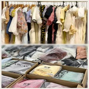 ملابس نسائية عصرية متنوعة الأنماط، ملابس رسمية وعادية بمقاسات كبيرة، بلوزات نسائية، بالات ملابس مستعملة - Product Image 4