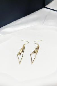 Collar de Acero Inoxidable con Cadena de Eslabones y Mariposa de Palestina |   Piedras de Circonio Chapadas en Oro Rosa |   Joyería de Moda para Regalo para Mujeres y Hombres - Product Image 3