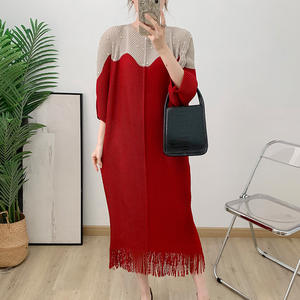 Vestido Miyake Plisado con Diseño de Escamas de Pescado, de Alta Calidad para Mujer, Holgado, Talla Grande, Largo, con Combinación de Colores y Diseño de Cuentas - Product Image 3