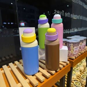 Nuevo Termo de Acero Inoxidable 316, Taza Térmica Portátil con Doble Tubo de Succión, Antiderrames, 550 ml, 6-12 Horas de Duración - Product Image 3