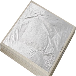 <span class=keywords><strong>Feuille</strong></span> d'<span class=keywords><strong>argent</strong></span> véritable comestible en vrac 11x11 cm 500 feuilles par paquet - Product Image 1