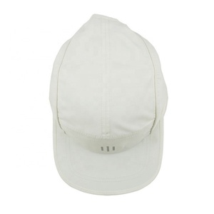 หมวกกีฬาวิ่งแบบ 5 แผง ทรงแบน ระบายอากาศได้ดี น้ำหนักเบา แห้งเร็ว เหมาะสำหรับกิจกรรมกลางแจ้งและเดินป่า - Product Image 4