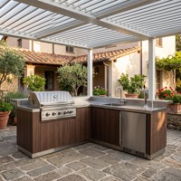 Meubles de cuisine d'extérieur en acier inoxydable en forme de L, finition bois clair, avec barbecue à gaz, évier, four et lave-vaisselle pour patios de villas (OEM Hyrley)