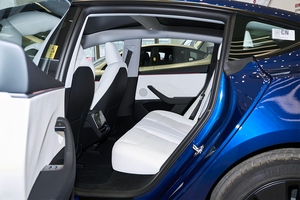Auto Usata Economica <span class=keywords><strong>Tesla</strong></span> <span class=keywords><strong>Model</strong></span> <span class=keywords><strong>3</strong></span> 2025 Versione a Trazione Posteriore, Berlina Elettrica di Medie <span class=keywords><strong>Dimensioni</strong></span>, Motore Singolo, per Famiglia e Città, in Vendita - Product Image 4