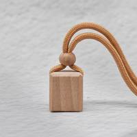 Diffuseur d'arômes suspendu pour voiture en bois de hêtre à 13 brins, avec bouchon en bois, pendentif pour rétroviseur, pour huiles essentielles